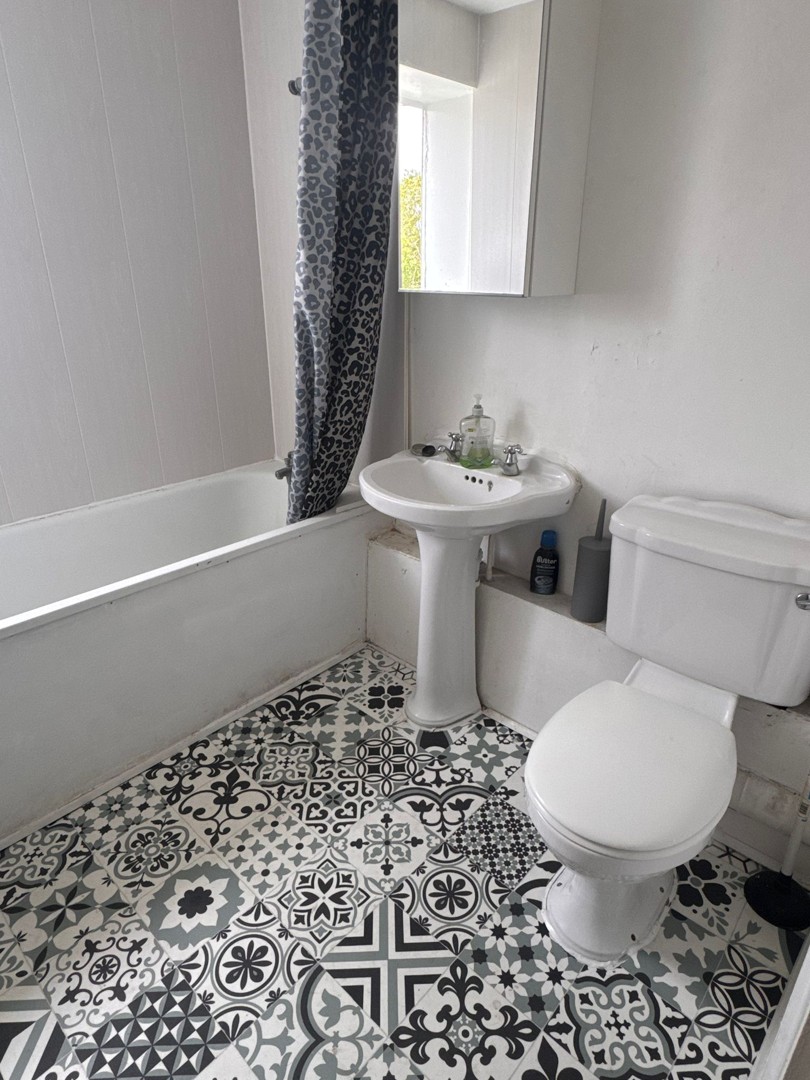 Double Room near Acton Town / South Ealing (W5)