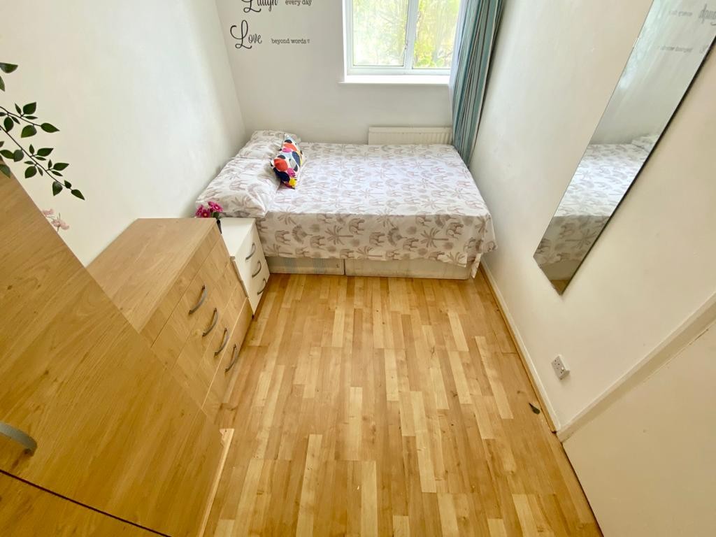 Double Room near Acton Town / South Ealing (W5)