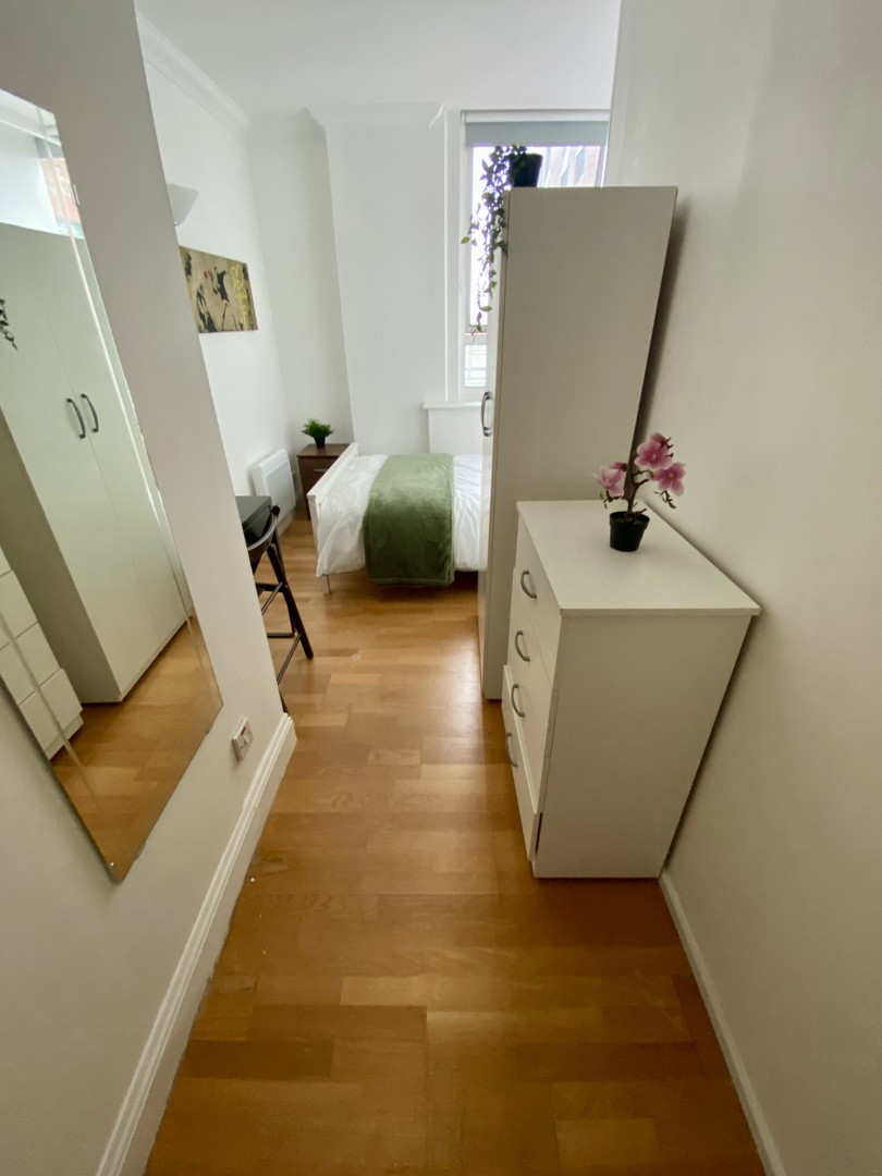 Double Room near Crossharbour (E14)