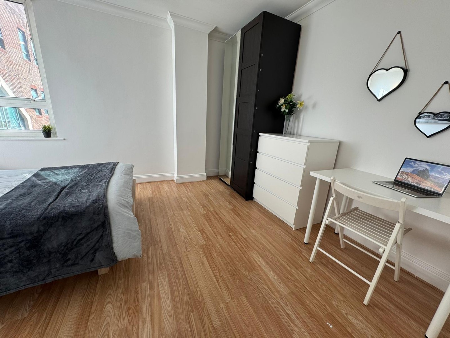 En Suite Room near Crossharbour (E14)