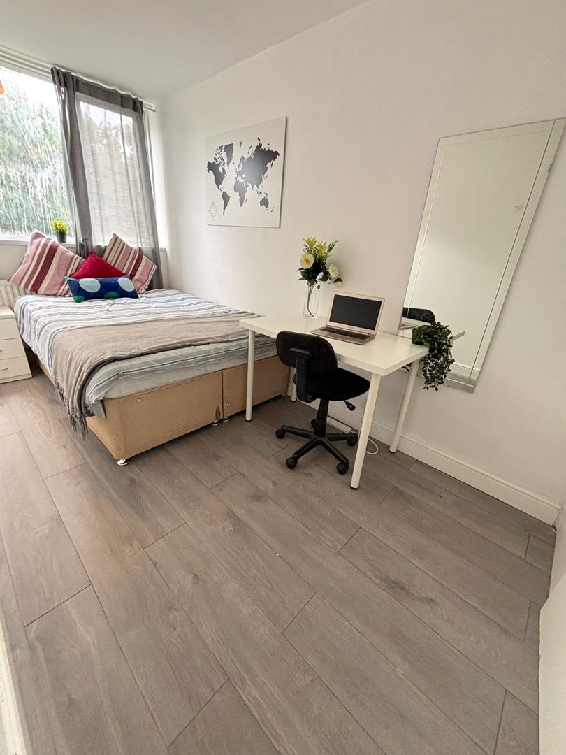 Double Room near Oval (SW8)