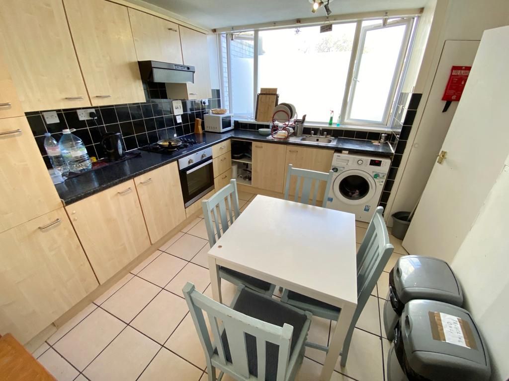Double Room near Oval (SW8)