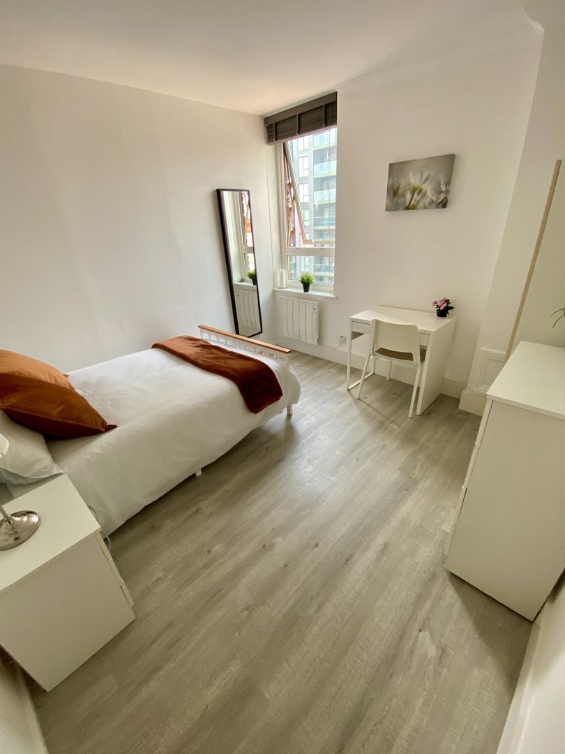 Double Room near Crossharbour (E14)