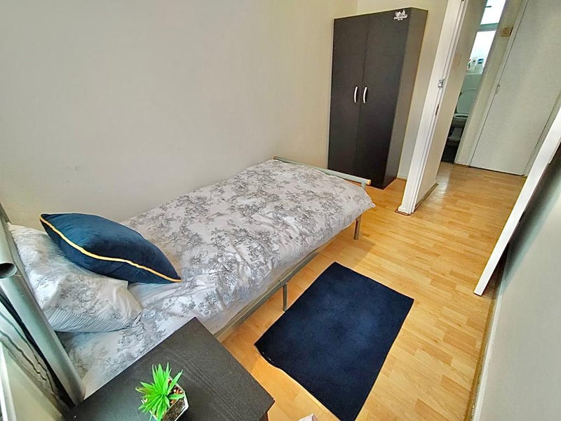 🏠 Poplar Double Room | Available 1st Nov 🔥