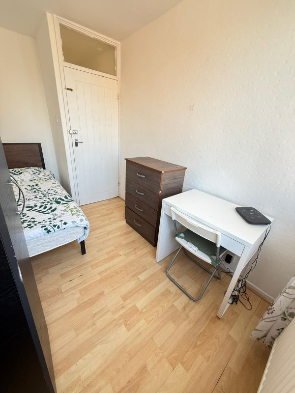 🏠 Poplar Double Room | Available 1st Nov 🔥