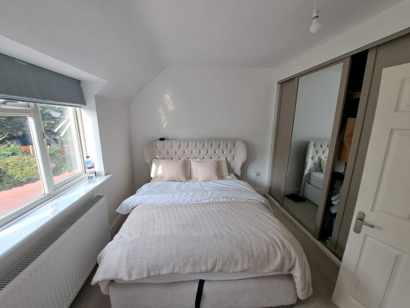 🏡 Spacious 3-Bed Home in Romford | Available NOW