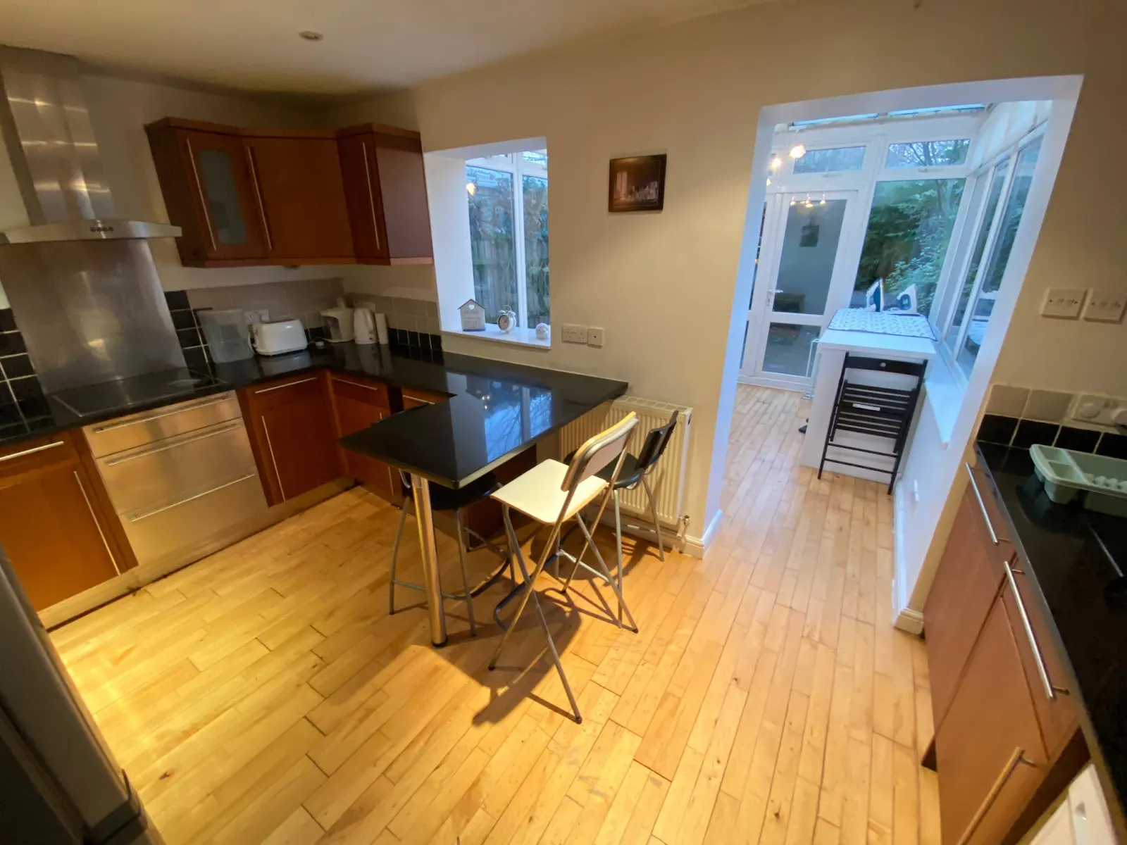 Double room  near Westferry! 