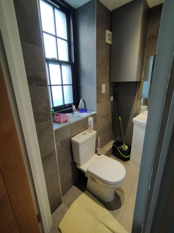 🏠 Elegant Double Room E14 | Available Now