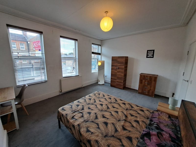 🏡Double Room at Honor Oak – Call Now📞