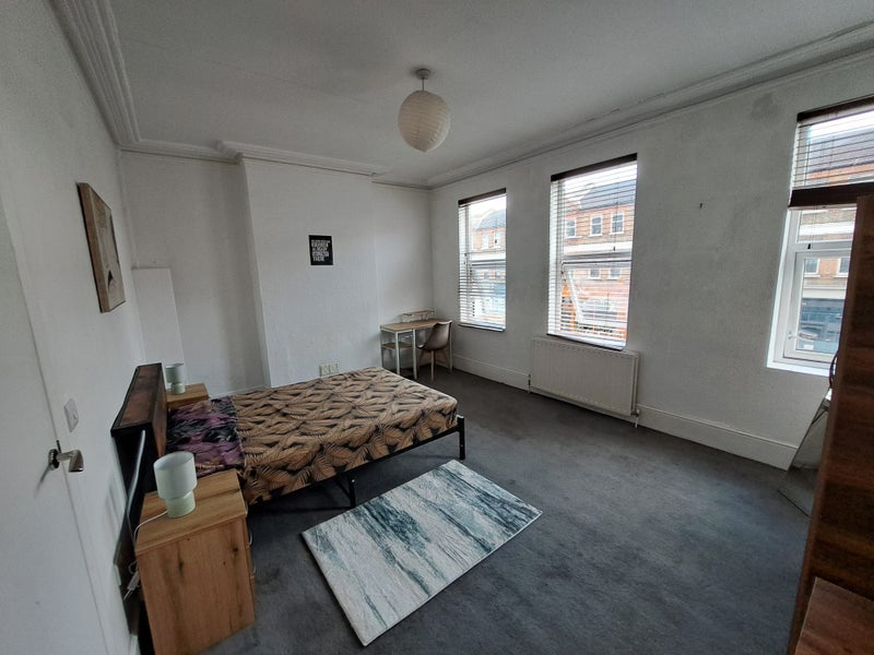 🏡Double Room at Honor Oak – Call Now📞