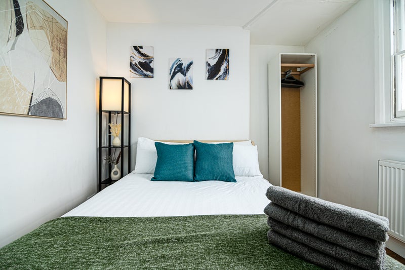 🔑 Private 1-Bed Home in West Hampstead – Now!