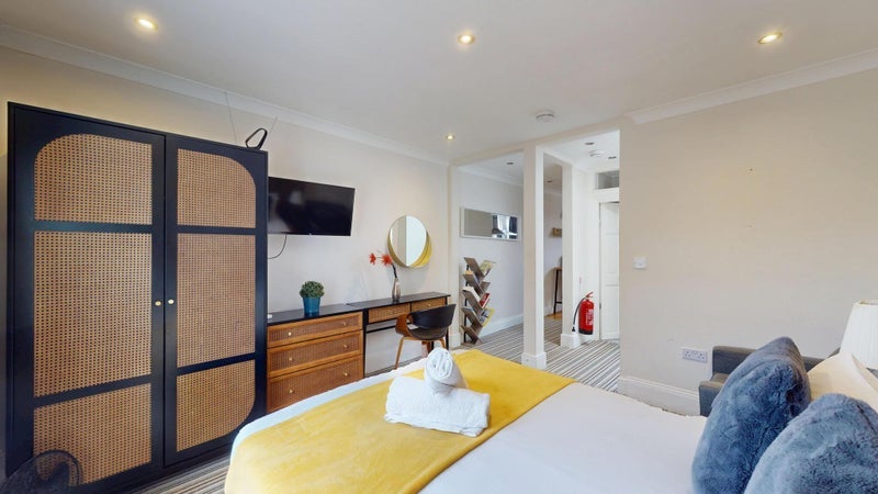 Studio Flats in Angel available now! 