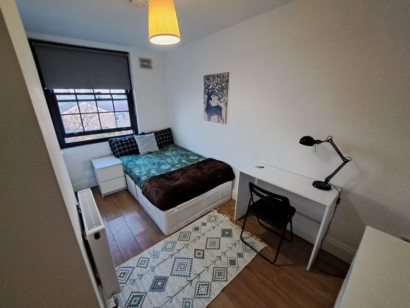 🌟Bright Ensuite Room in Langdon Park📍NOW