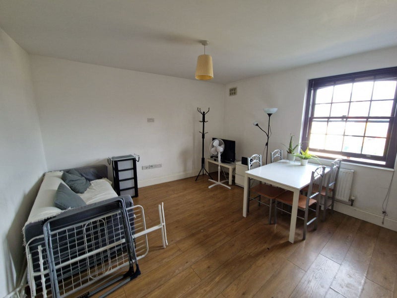 🌟Bright Ensuite Room in Langdon Park📍NOW