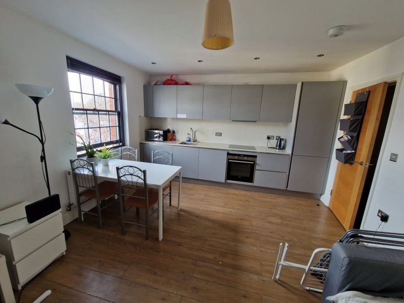🌟Bright Ensuite Room in Langdon Park📍NOW