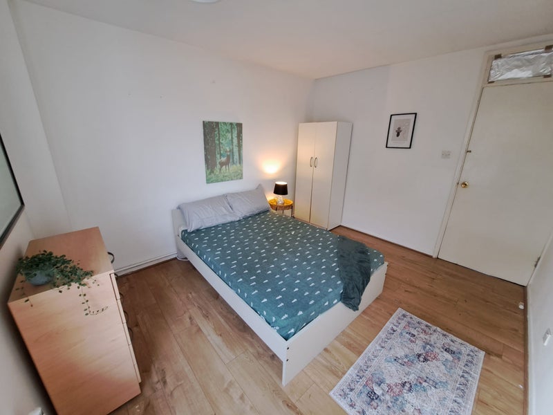 Room close to Stratford