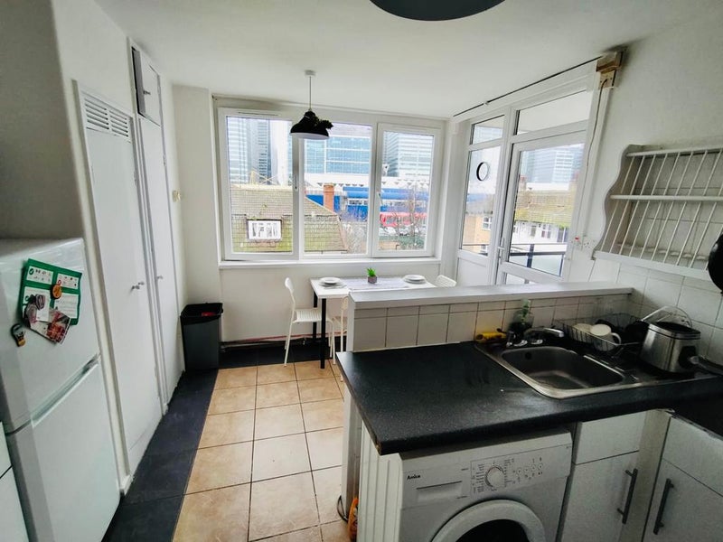 🏠 Cozy Single Room in Poplar | 1st November