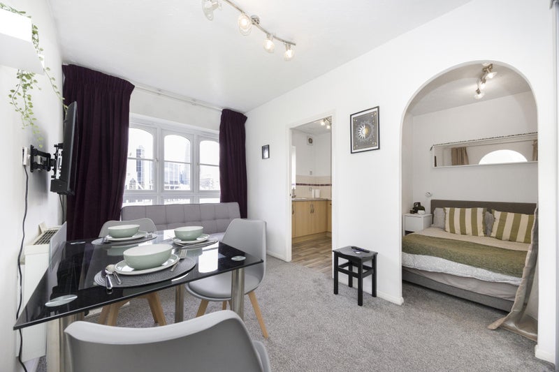 ✨ Modern 1-Bed Flat | Mudchute | 1st Sept