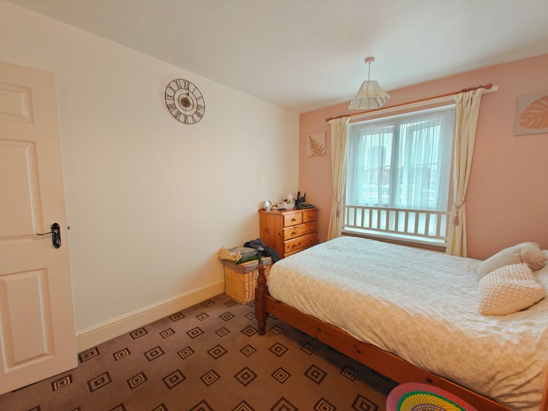 🏠 Double Room with Garden 🌿 Call Now!