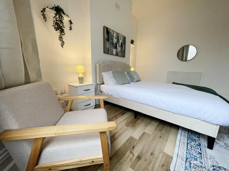 🏠Master Room in West Hampstead – 1st November🔥