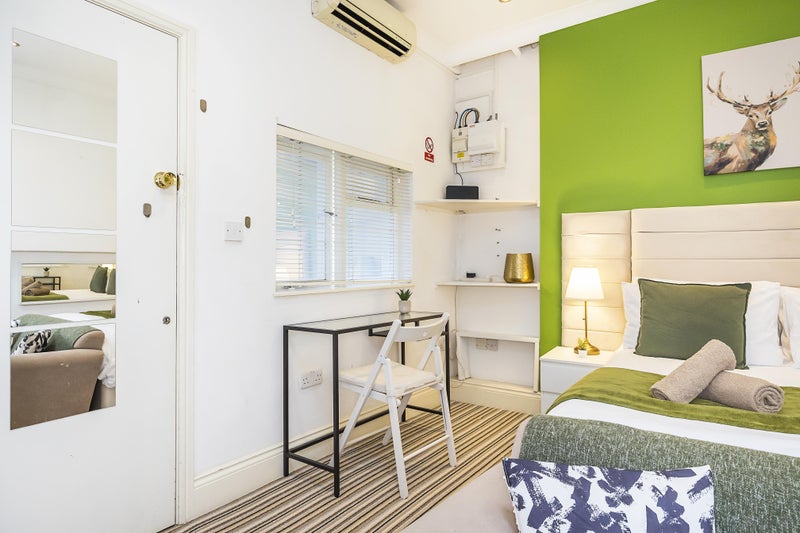 🏙️✨ Charming Studio in Angel | From 1st September