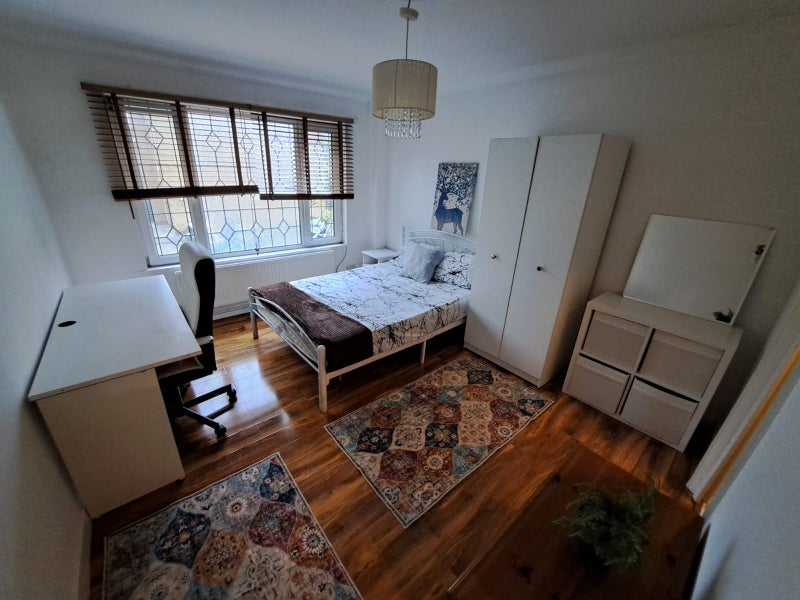 🌟 Lovely Ensuite Room – All Saints 📍July