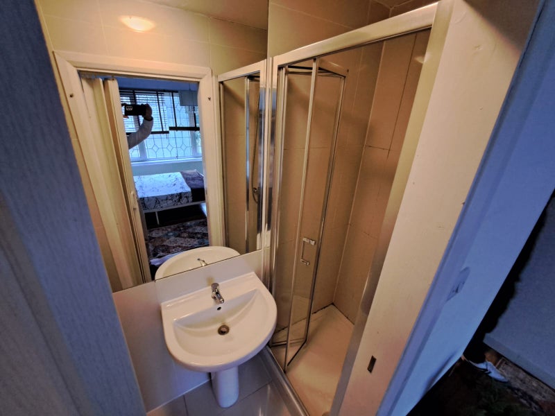 🌟 Lovely Ensuite Room – All Saints 📍July