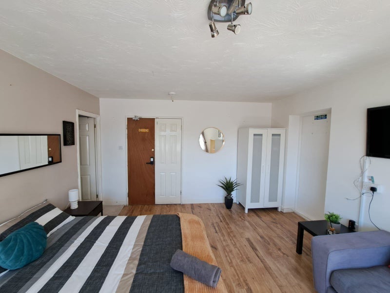 🏡✨ Lovely Studio in North Woolwich | 1st November
