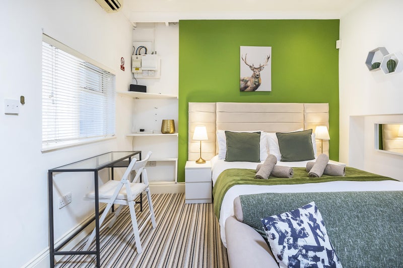🏙️✨ Charming Studio in Angel | From 1st September