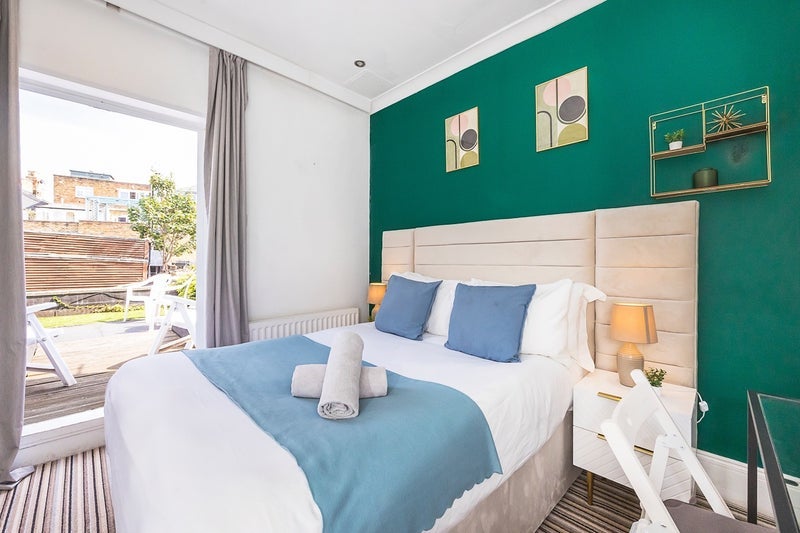 Doubles rooms in Angel Station