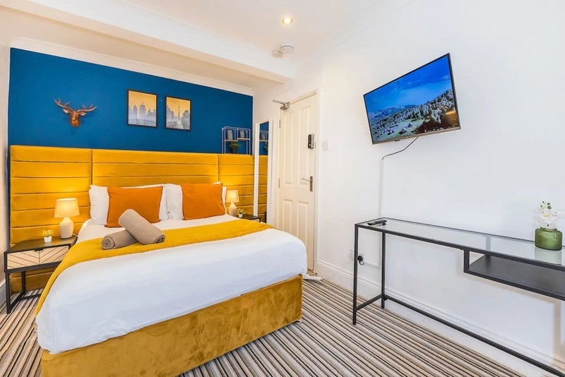 Doubles rooms in Angel Station