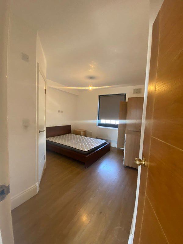 🏡✨ Cosy Ensuite Room in Poplar from September 🌟