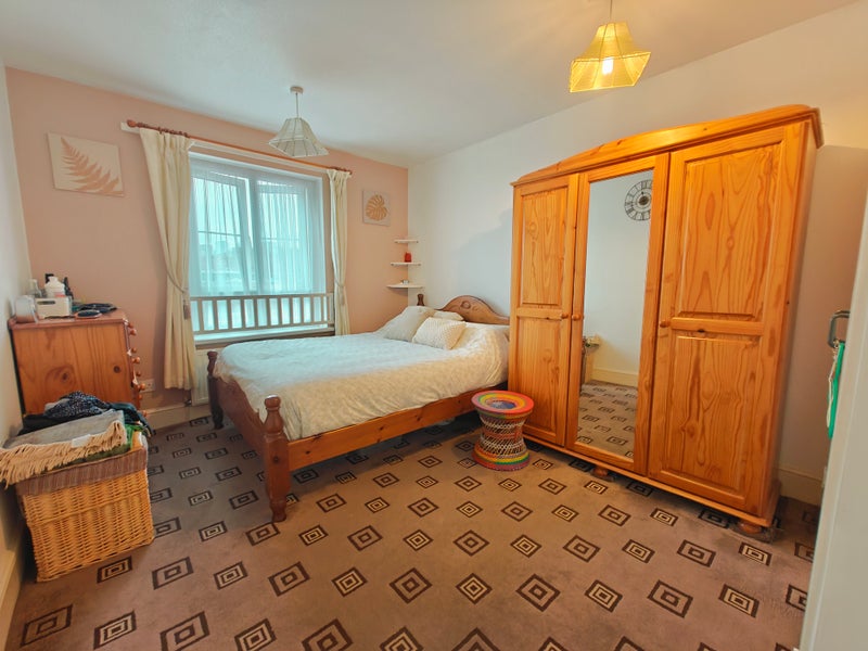 🏠 Double Room with Garden 🌿 Call Now!