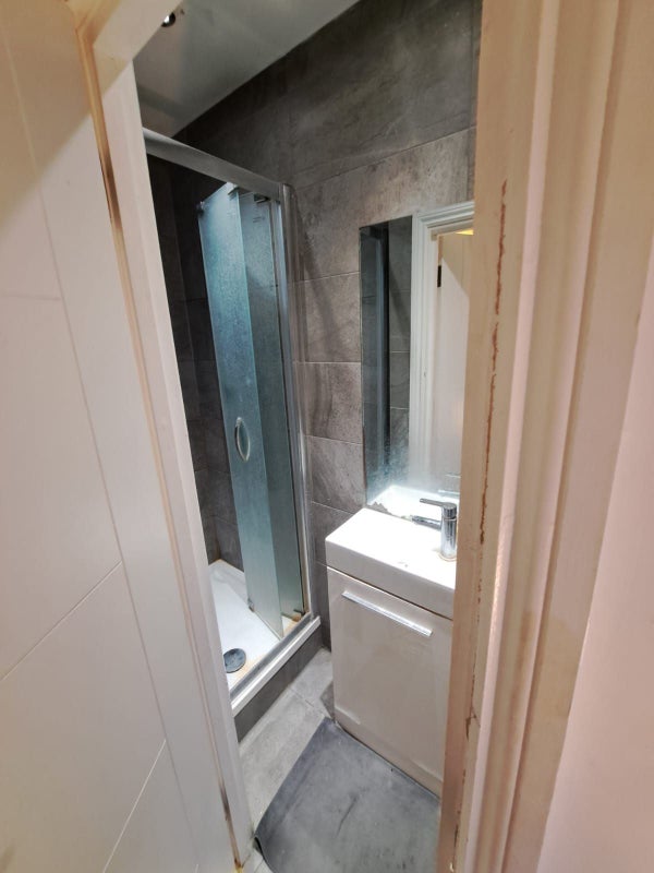 🏡 Stylish Ensuite Room in Poplar From September🔥