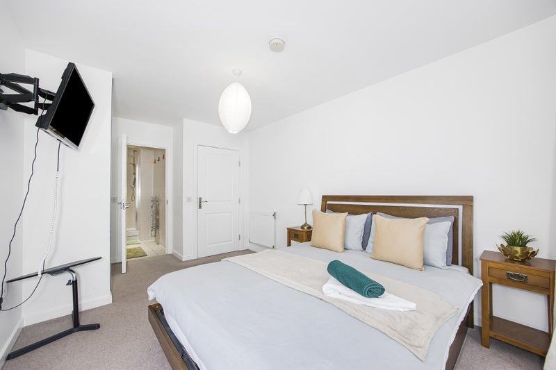 Ensuite Room Available in Canary Wharf ⭐️