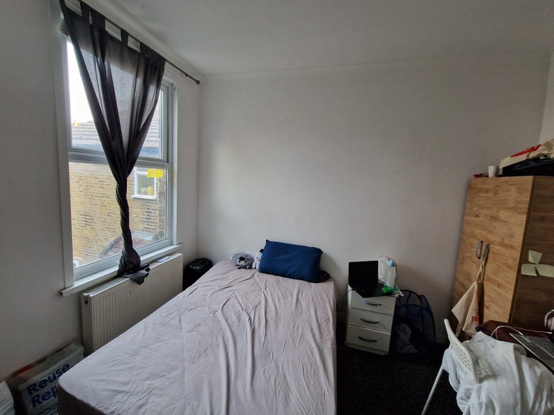 ✨ Cosy Room in Stratford From September ✨