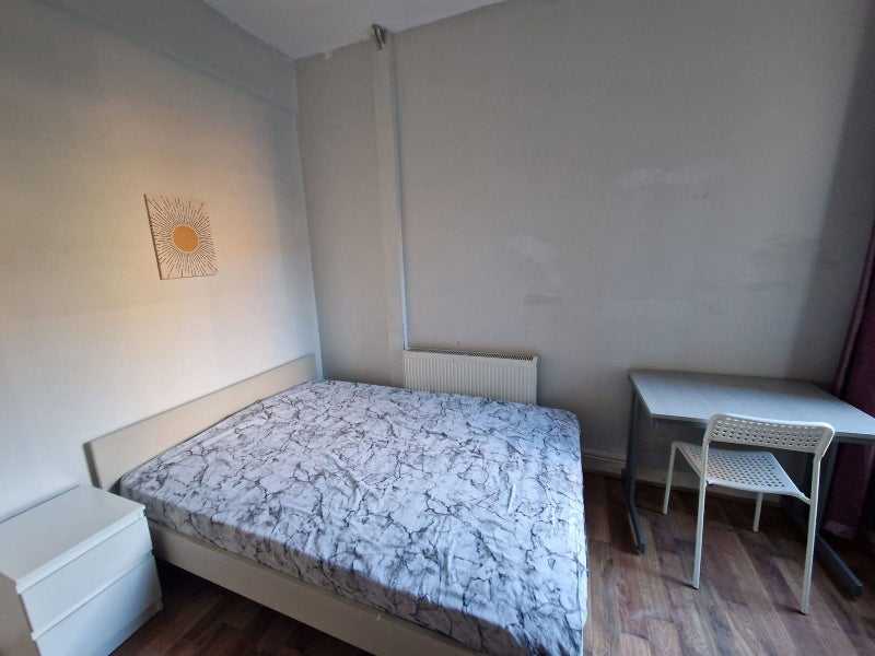 🍀 Bright Room in Seven Sisters Available Now 🍀