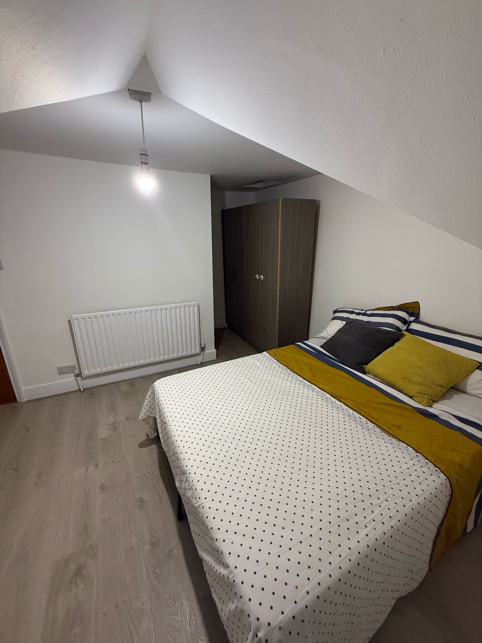15 Farningham Road, London, N17 0PP