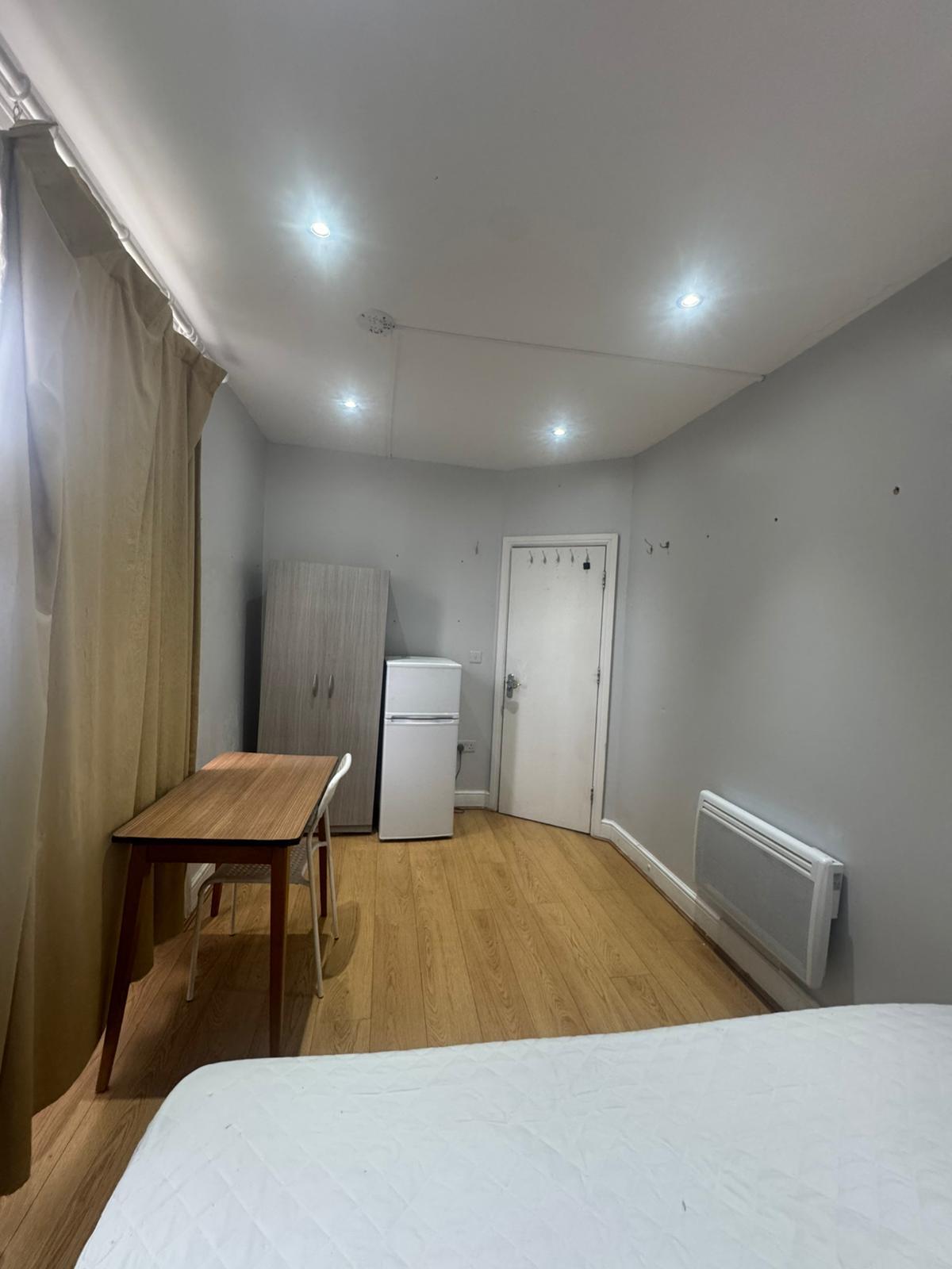 Double Room for Single Occupancy – E8 (Zone 2)