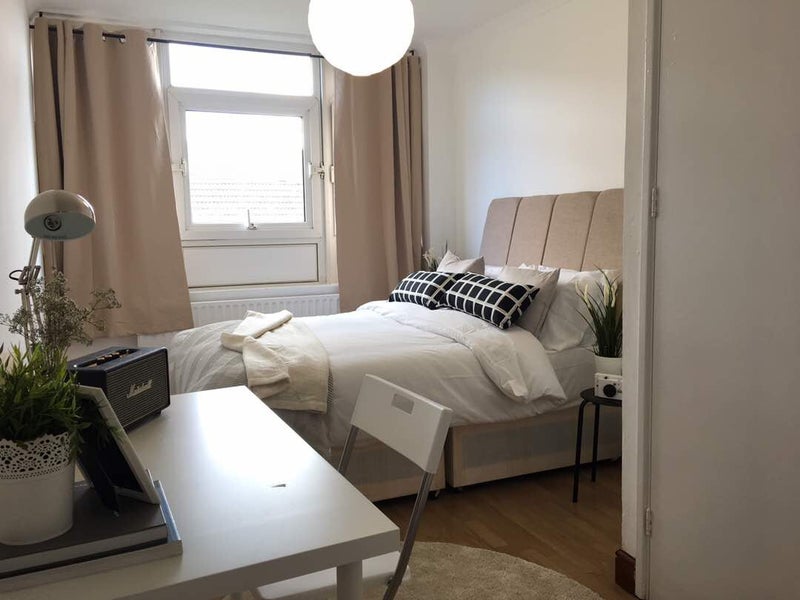 Double room in Canary Wharf/Crossharbour