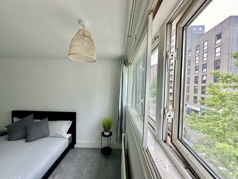 Double room in Canary Wharf/Blackwall