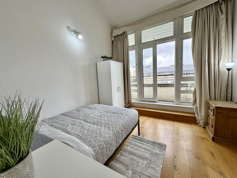Double room in Canary Wharf/Island Gardens