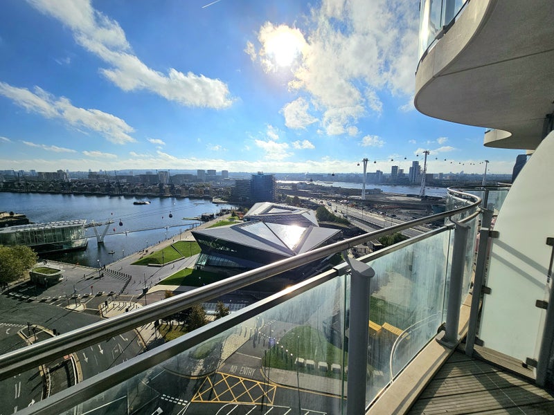 Double ensuite room in Royal Victoria/Gym/Concierge