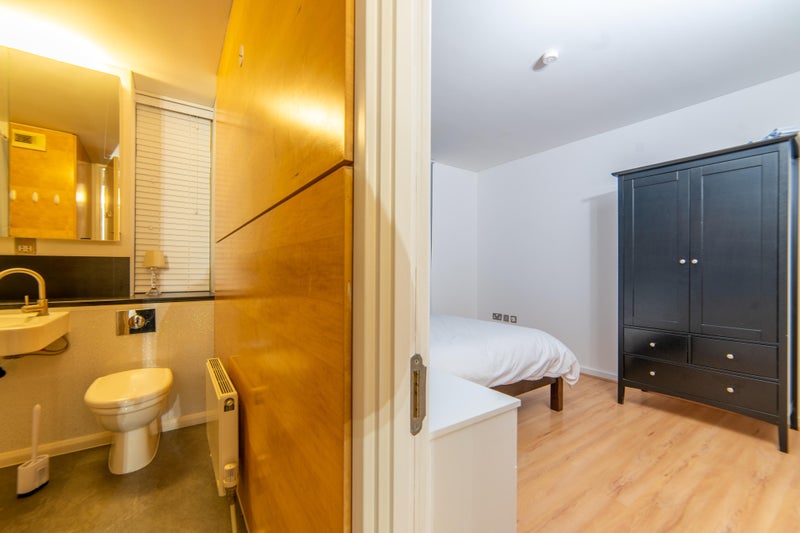 Double ensuite room North Greenwich