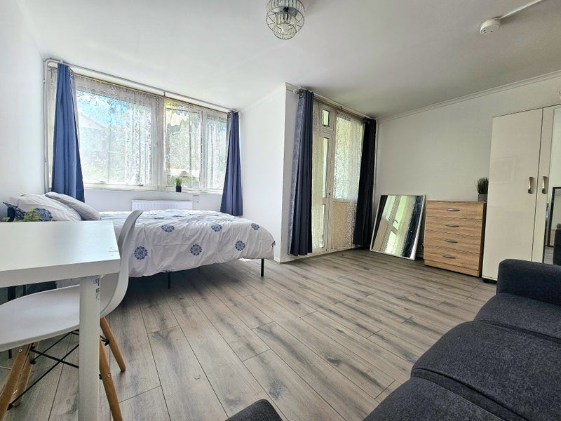 Double room in Aldgate