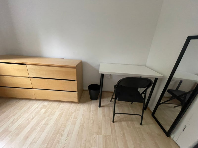 Large Double Available Aldgate/Stepney Gree