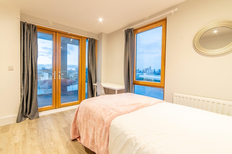 Double room in East India/Canning Town