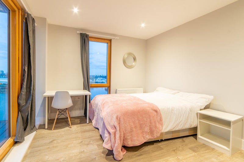 Double room in East India/Canning Town