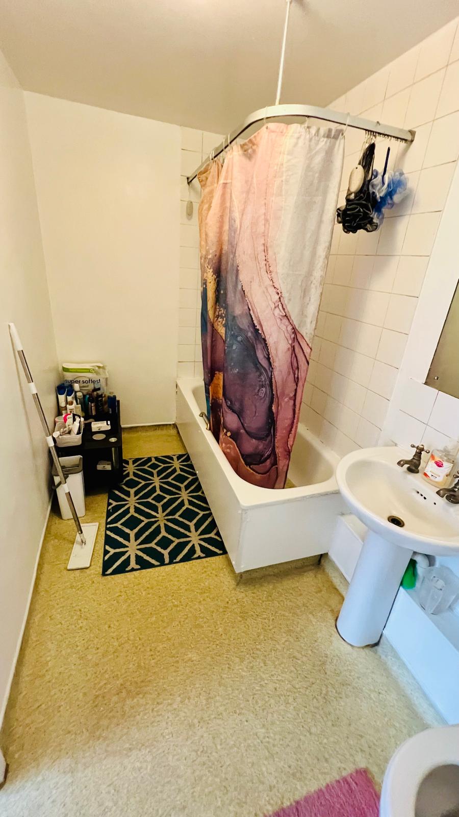 Double Room in zone 2 near Queen Mary University