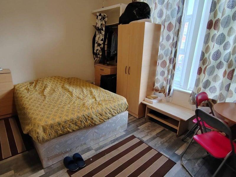 Studio Flat High Road Willesden NW10